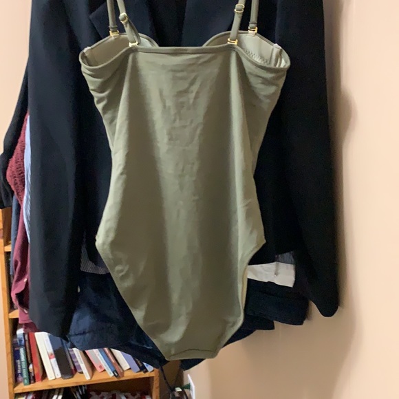 Bathing suit - Picture 5 of 6